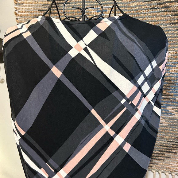 New York & Company Diagonal Striped Sleeveless Top - Picture 7 of 10